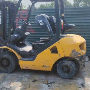 Xe nâng dầu 2t5 Komatsu – Giá tốt, bền bỉ